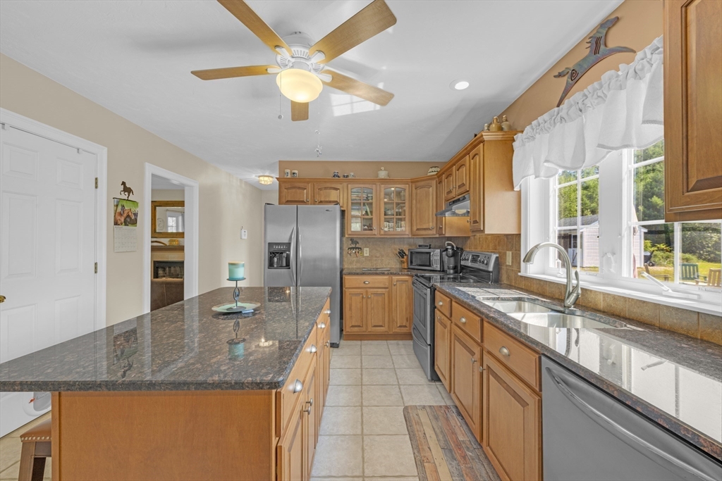 7 Kittredge Road North Brookfield, MA 01535 - Photo 6 of 42