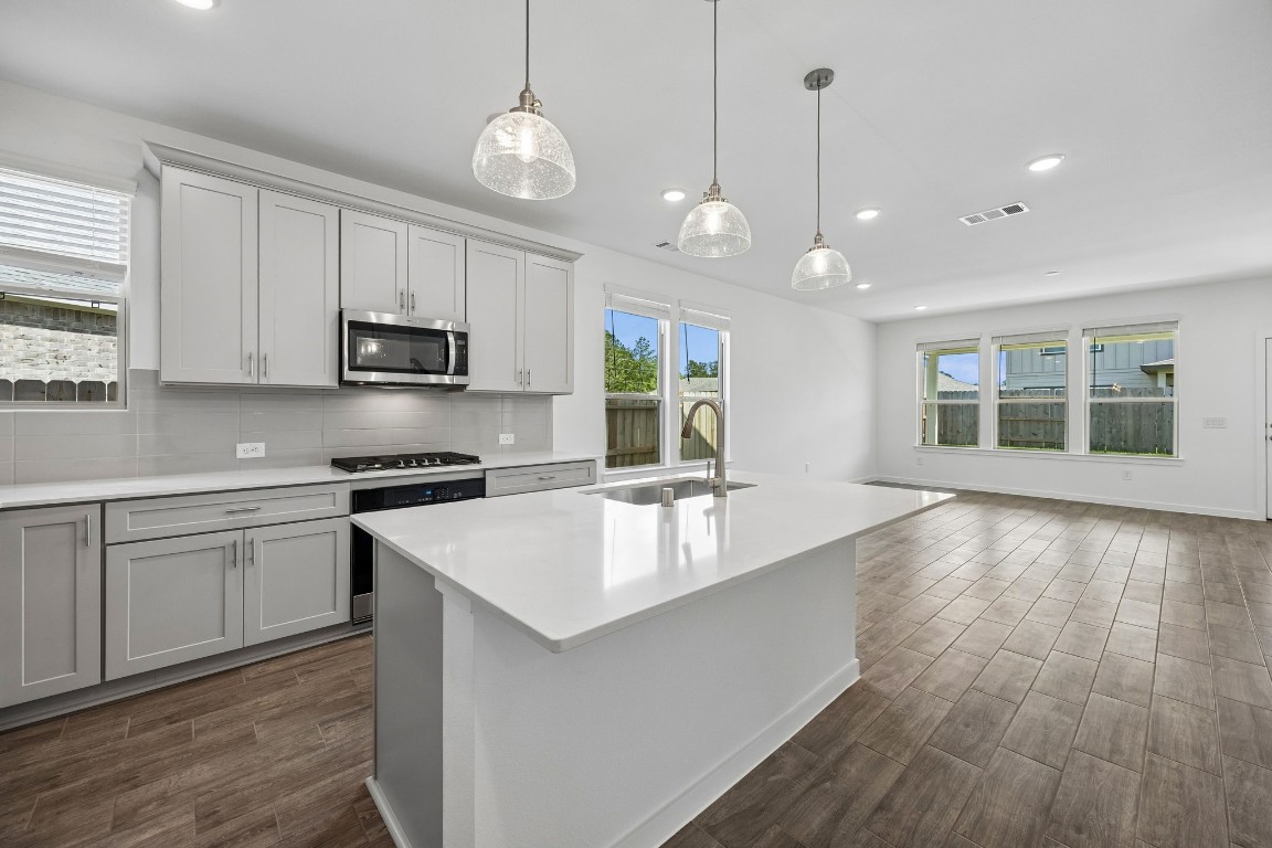 15190 Wild Gully Way Conroe, TX 77302 - Photo 8 of 38