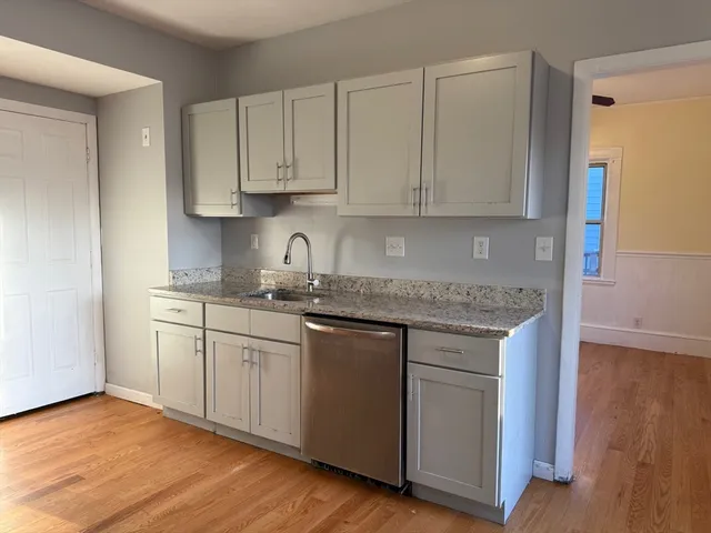 $2,700 | 10-12 Spring Street, Unit 10, Plainville, MA 02762