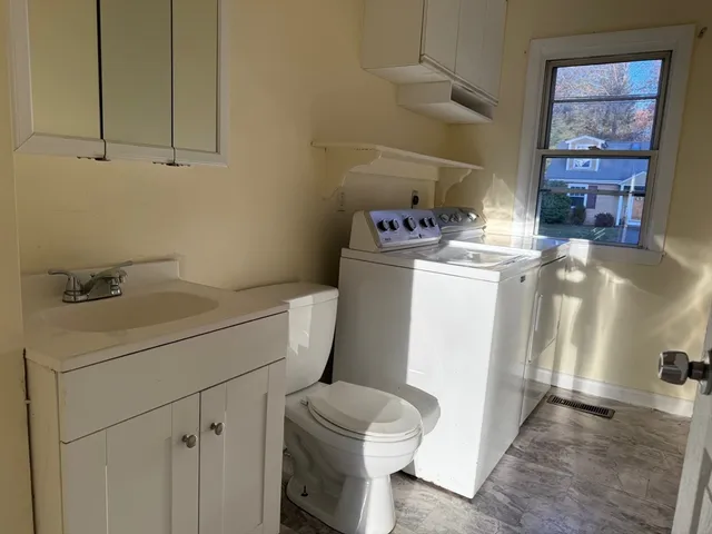 $2,700 | 10-12 Spring Street, Unit 10, Plainville, MA 02762