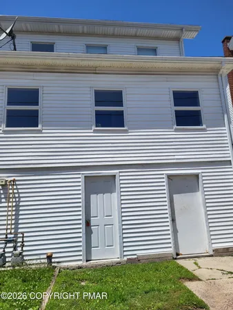 $1,575 | 418 Center Avenue, Jim Thorpe, PA 18229