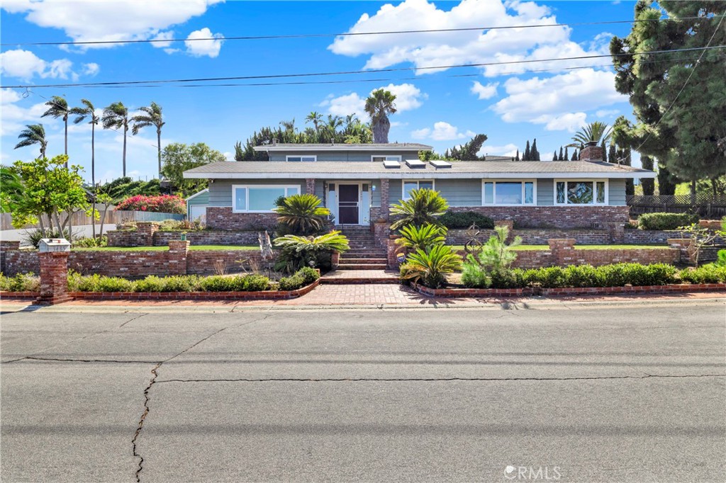 3485 Ridgecrest Drive Carlsbad, CA 92008 - Photo 2 of 74 Gallery Image 2