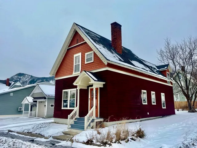 $244,500 | 263 School Street, Berlin, NH 03570