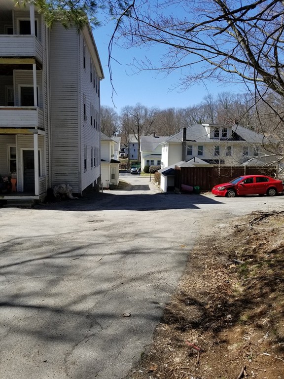 1 Spring Terrace Northbridge, MA 01588 - Photo 5 of 18