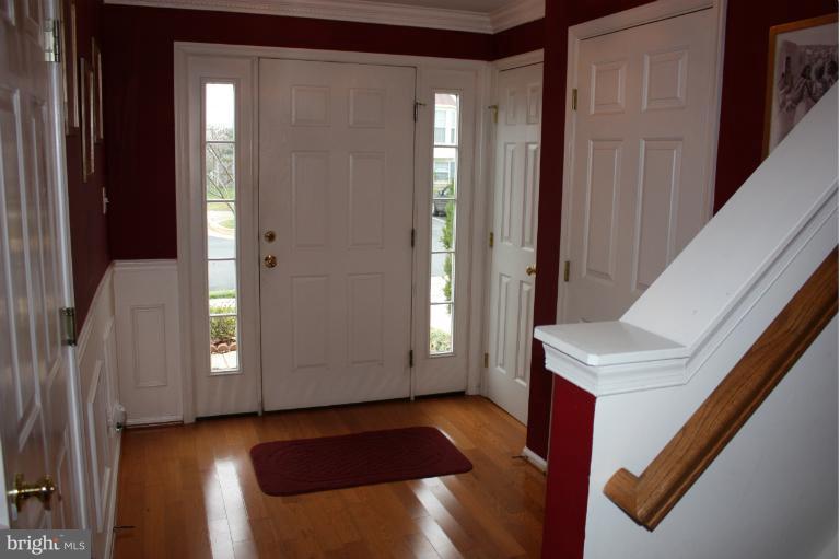 6418 Katherine Ann Lane Springfield, VA 22150 - Photo 2 of 10 Foyer