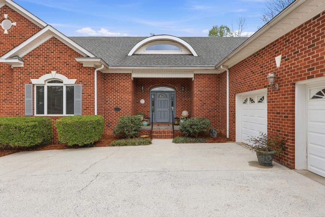 280 Cedar Bluff Drive Moore, SC 29369 - Photo 2 of 50