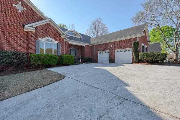 $789,900 | 280 Cedar Bluff Drive, Moore, SC 29369