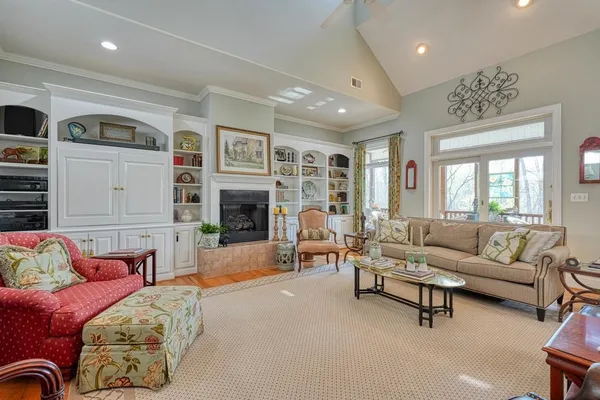 $789,900 | 280 Cedar Bluff Drive, Moore, SC 29369