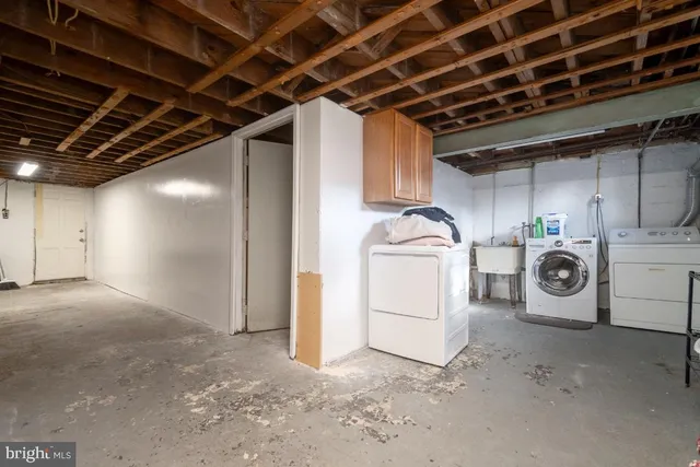 $299,500 | 1316 Dartmouth Avenue, Parkville, MD 21234