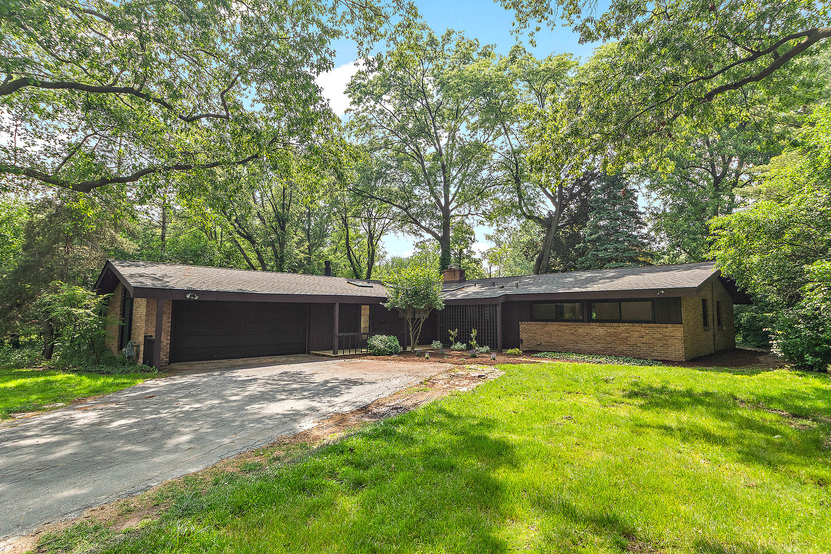 71 Graymoor Lane Olympia Fields, IL 60461 - Photo 1 of 36 a view of a house with a yard and sitting area