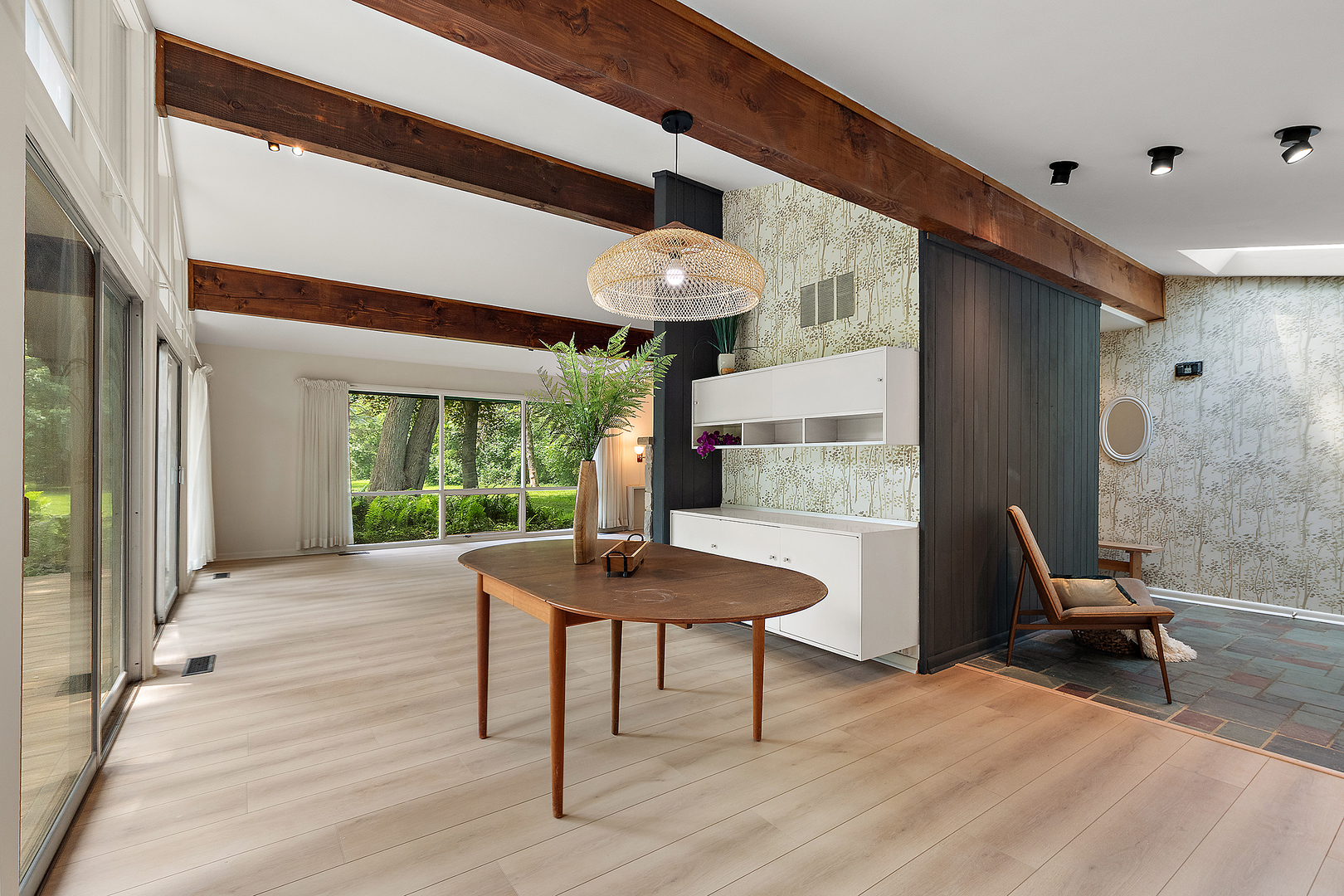 71 Graymoor Lane Olympia Fields, IL 60461 - Photo 13 of 36 a outdoor space with a couch and chairs