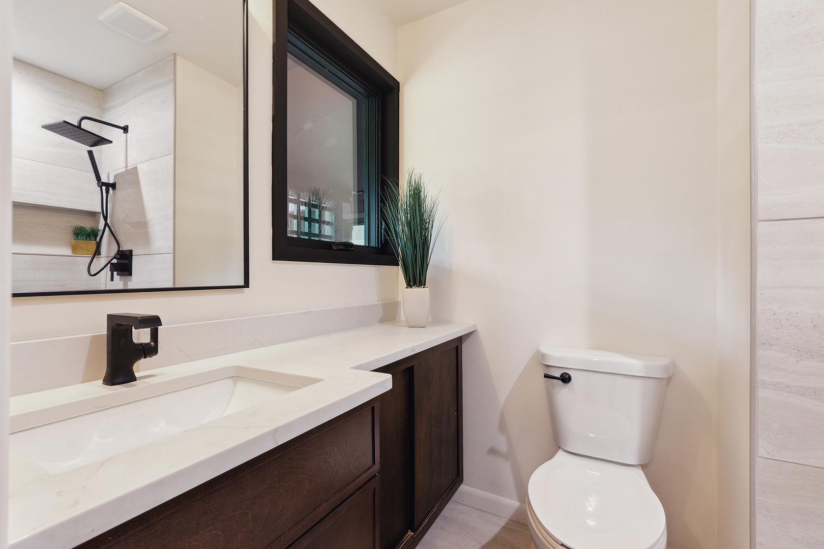 71 Graymoor Lane Olympia Fields, IL 60461 - Photo 24 of 36 a bathroom with a toilet sink and mirror
