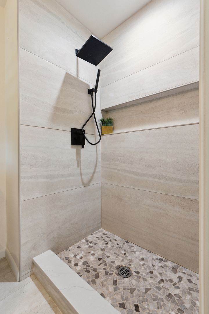 71 Graymoor Lane Olympia Fields, IL 60461 - Photo 25 of 36 a bathroom with a shower