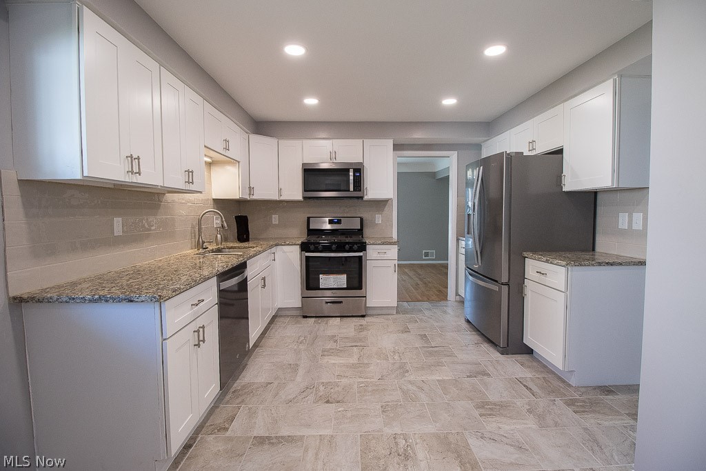 3797 Hillbrook Road Cleveland, OH 44118 - Photo 6 of 31 Gallery Image 6