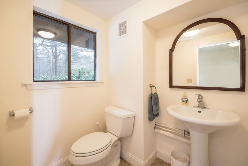 121 Plummer Hill Road Belmont, NH 03220 - Photo 11 of 26 Gallery Image 11