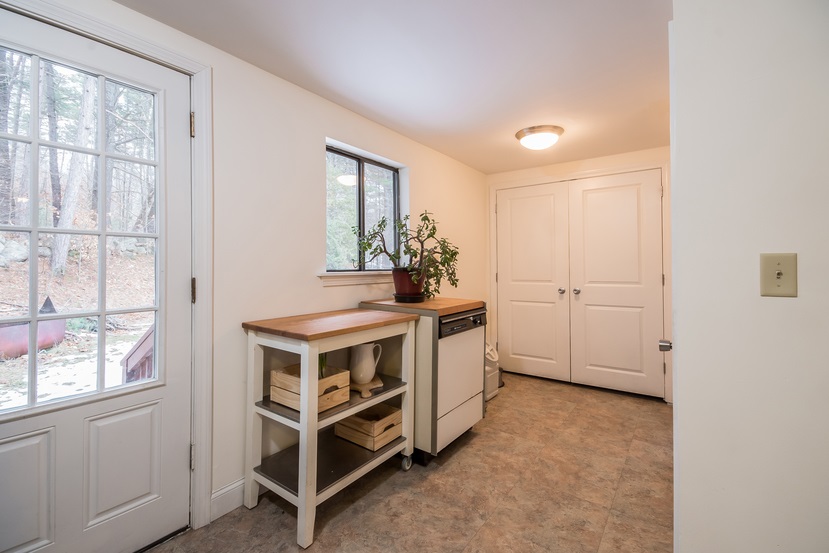 121 Plummer Hill Road Belmont, NH 03220 - Photo 6 of 26 Gallery Image 6