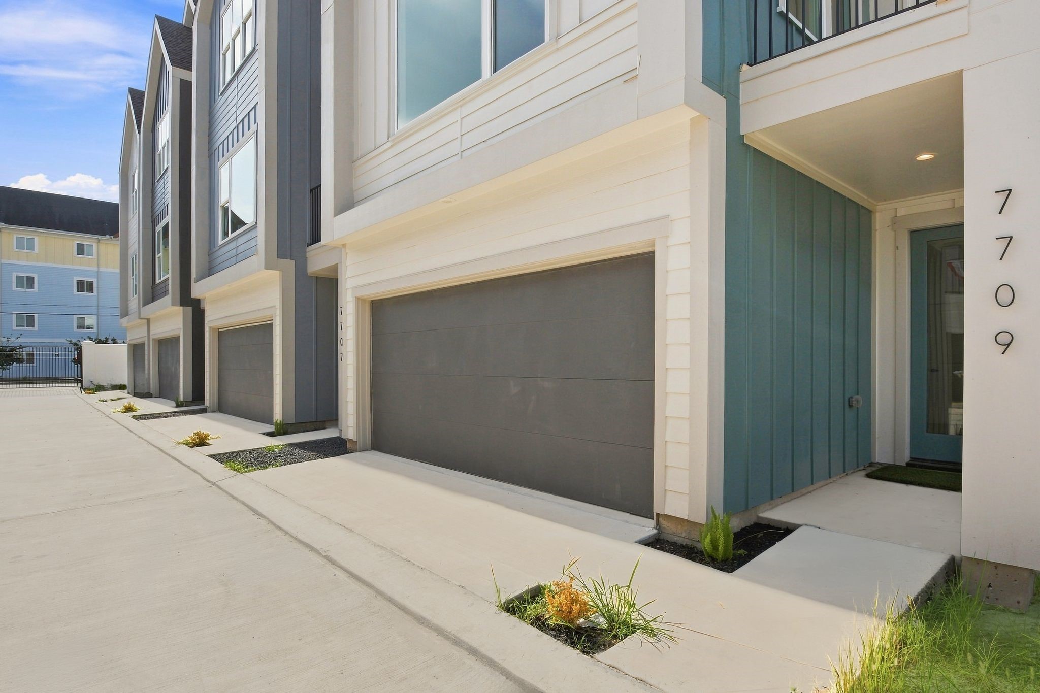 7709 Earl Rudder Way Houston, TX 77055 - Photo 6 of 50 Gallery Image 6