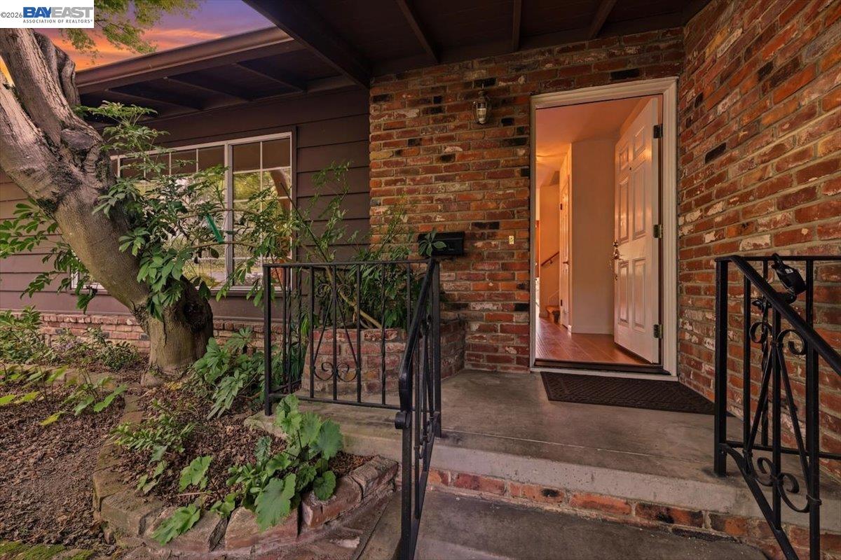 4977 Proctor Road Castro Valley, CA 94546 - Photo 3 of 60