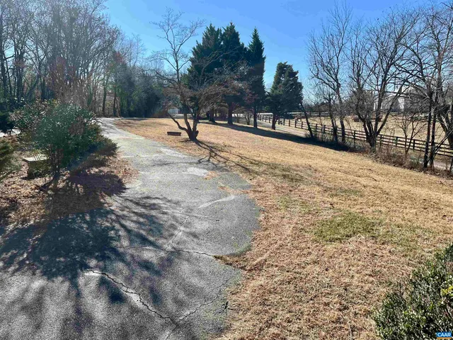 $2,000 | 4678 Garth Road, Crozet, VA 22932