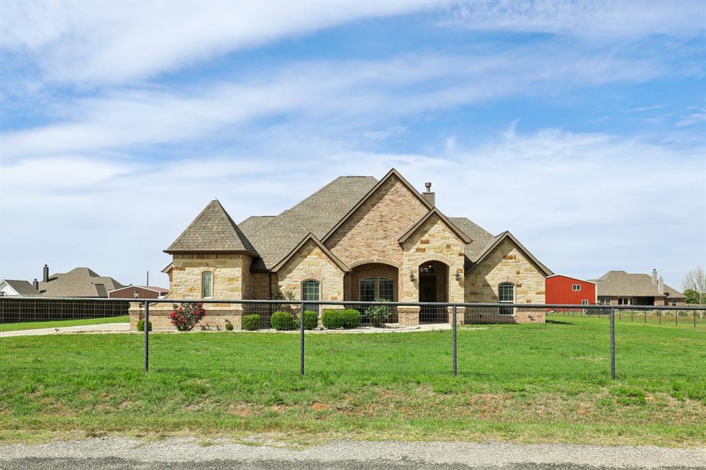 1020 Jesse James Lane Springtown, TX 76082 - Photo 2 of 38