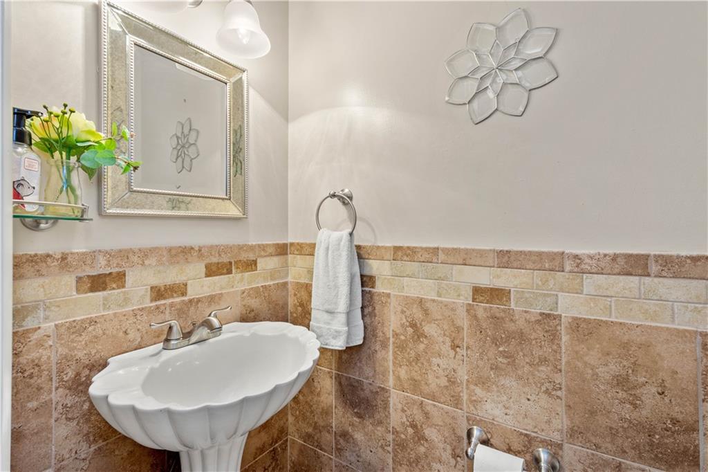 1427 Mayview Road Pittsburgh, PA 15241 - Photo 13 of 25 Gallery Image 13