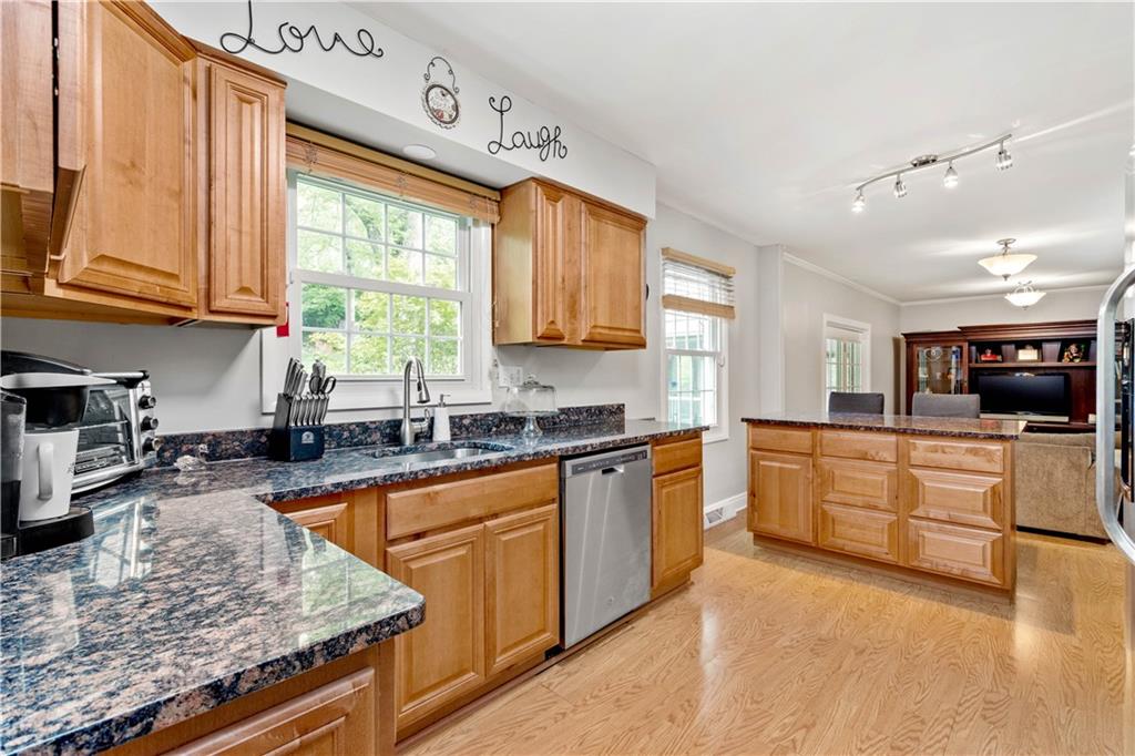 1427 Mayview Road Pittsburgh, PA 15241 - Photo 8 of 25 Gallery Image 8