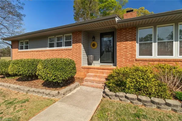 $320,000 | 603 Shamrock Road, High Point, NC 27265