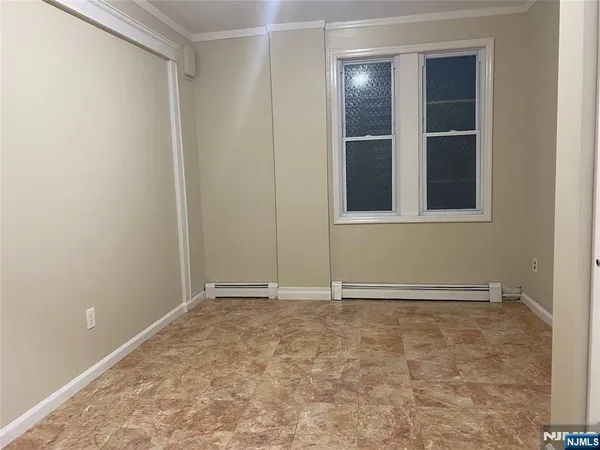 $3,200 | 237 Jersey Avenue, Unit 1, Cliffside Park, NJ 07010