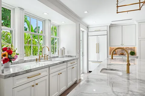 $16,900,000 | 269 Jamaica Lane, Palm Beach, FL 33480
