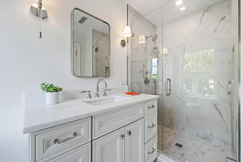 $16,900,000 | 269 Jamaica Lane, Palm Beach, FL 33480