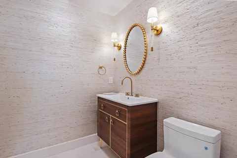 $16,900,000 | 269 Jamaica Lane, Palm Beach, FL 33480