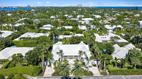 $16,900,000 | 269 Jamaica Lane, Palm Beach, FL 33480