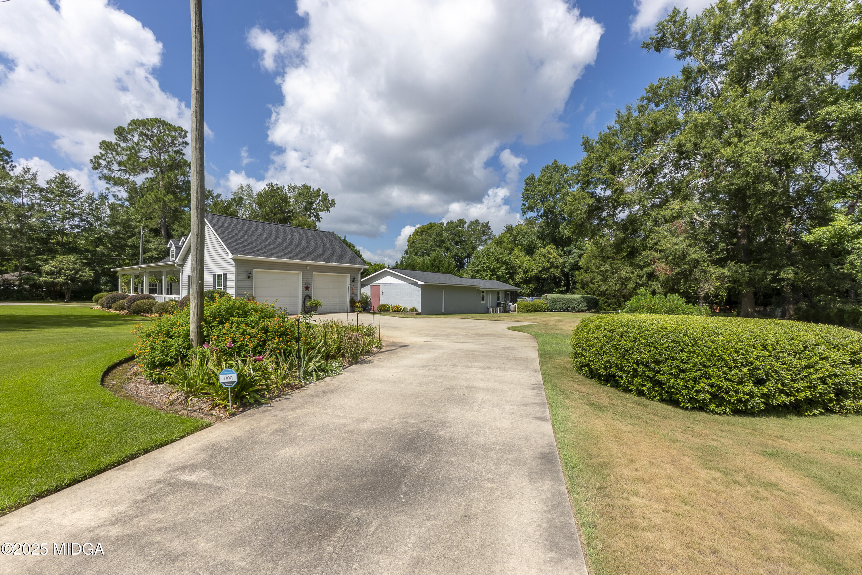 1611 South Houston Road Kathleen, GA 31047 - Photo 4 of 89 04__AAA3107HDR (1)_mls