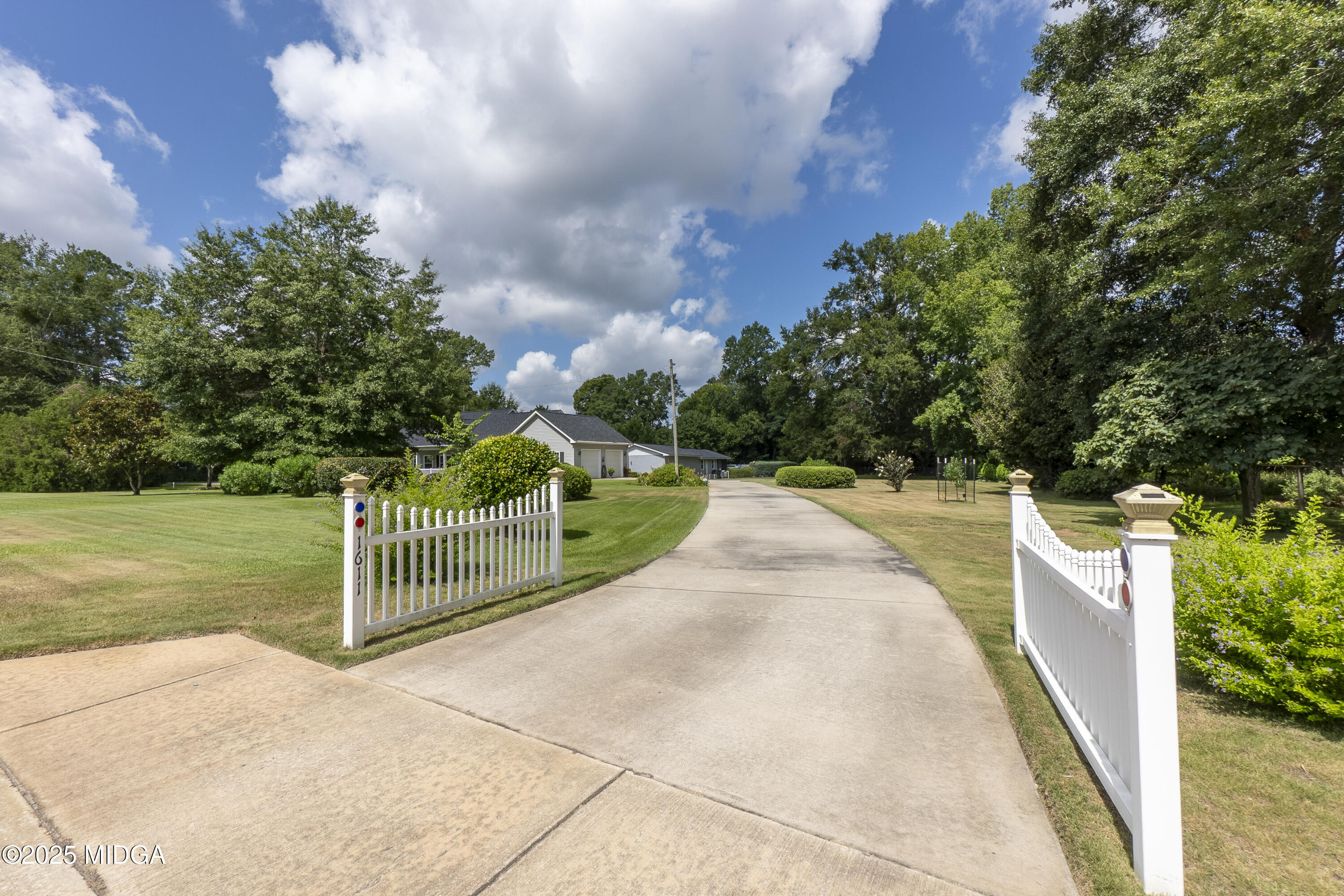1611 South Houston Road Kathleen, GA 31047 - Photo 5 of 89 05__AAA3116HDR_copy (1)_mls