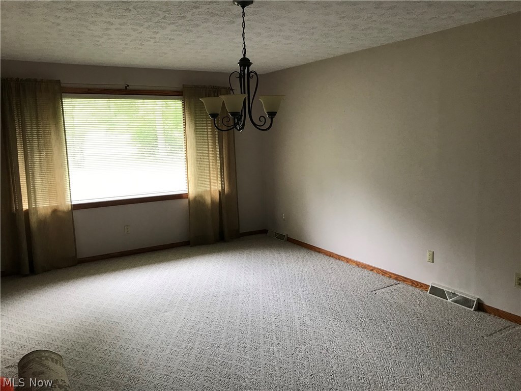 1079 West Webb Road Mineral Ridge, OH 44440 - Photo 7 of 32