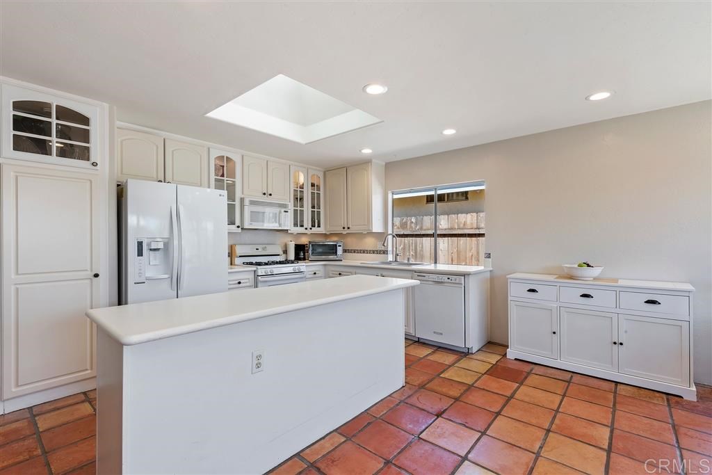 1611 Traske Road Encinitas, CA 92024 - Photo 4 of 18 Gallery Image 4