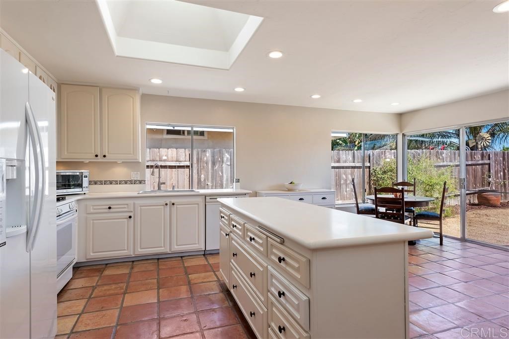 1611 Traske Road Encinitas, CA 92024 - Photo 6 of 18 Gallery Image 6