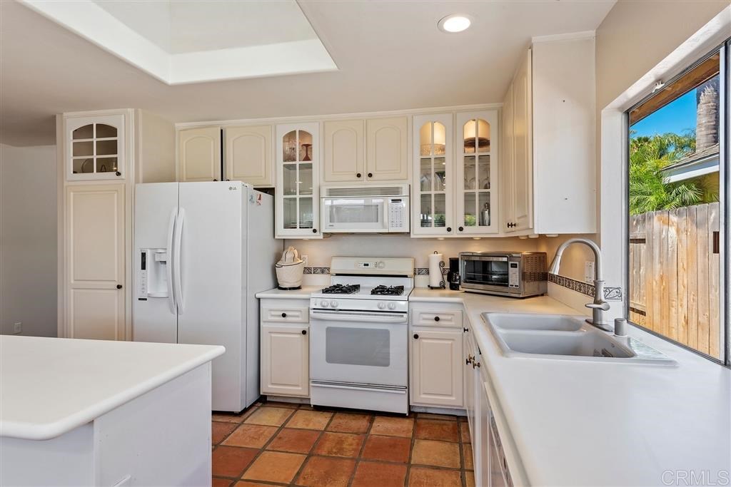 1611 Traske Road Encinitas, CA 92024 - Photo 7 of 18 Gallery Image 7