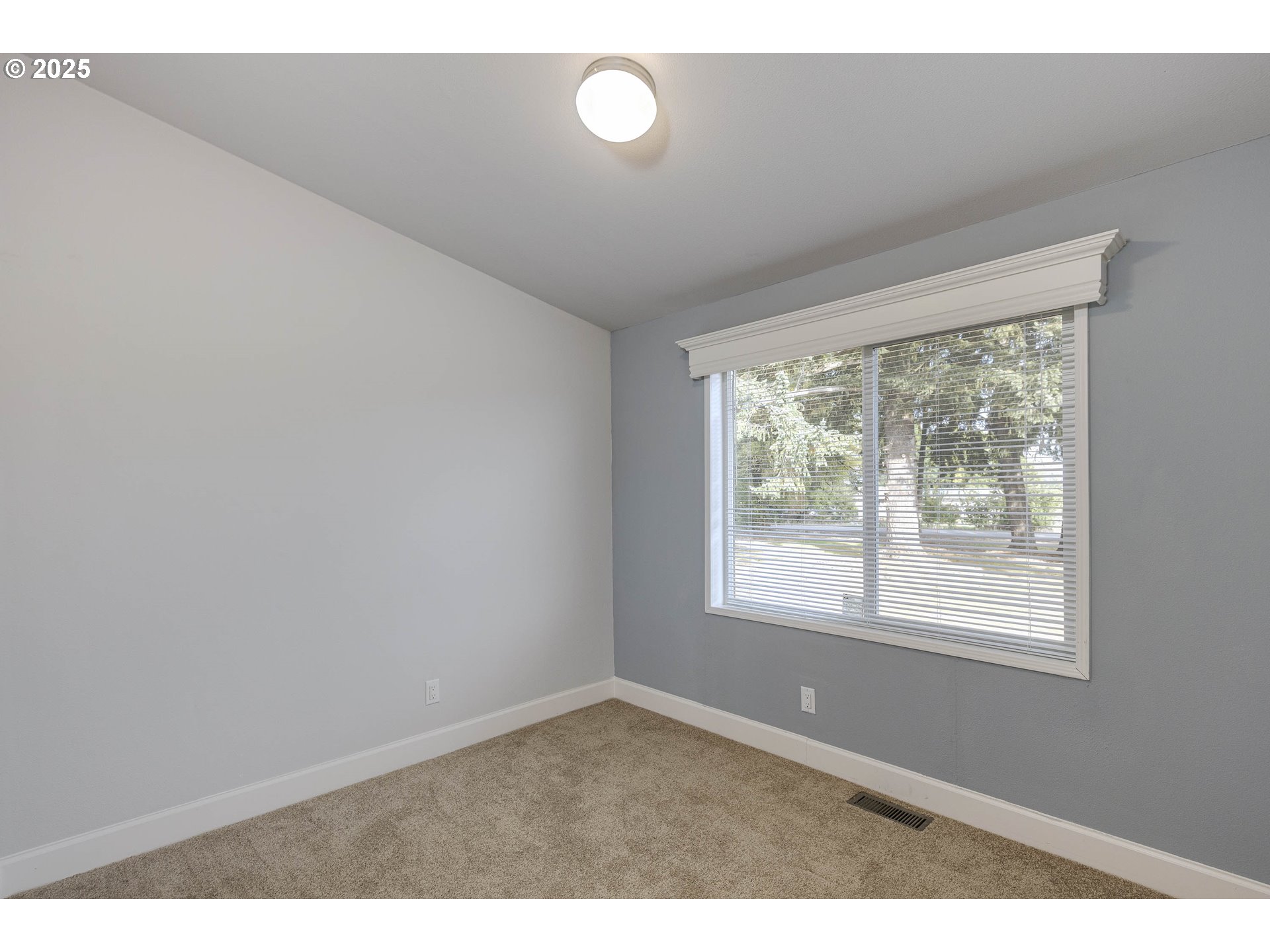 25110 Southwest Red Prairie Road Sheridan, OR 97378 - Photo 11 of 32