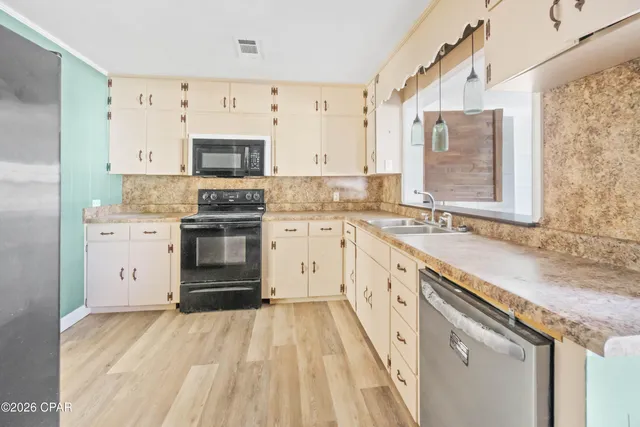 $189,000 | 4274 2nd Avenue, Marianna, FL 32446