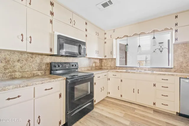 $189,000 | 4274 2nd Avenue, Marianna, FL 32446