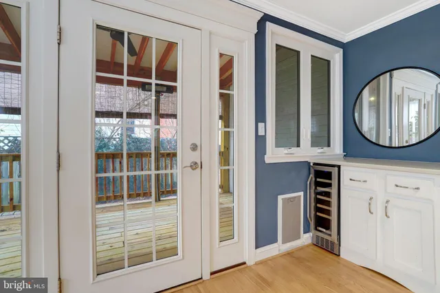 $1,250,000 | 5210 25th Place North, Arlington, VA 22207