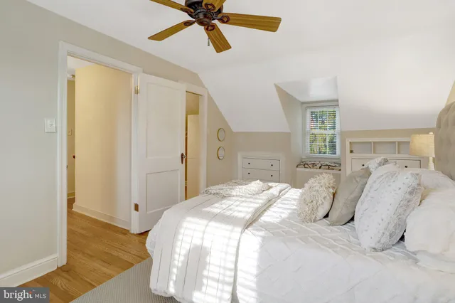 $1,250,000 | 5210 25th Place North, Arlington, VA 22207