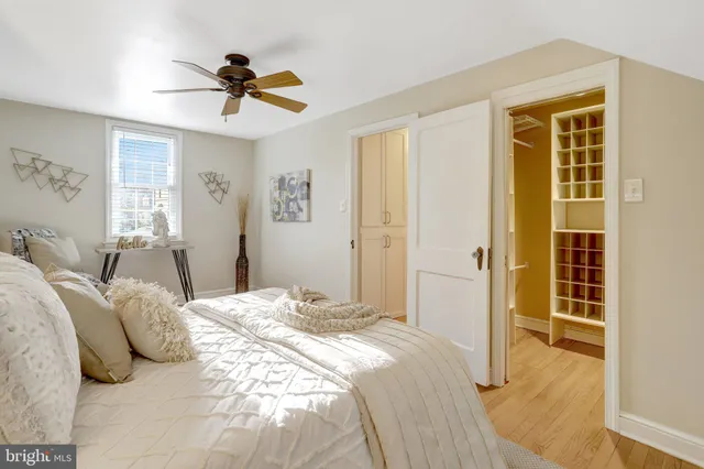 $1,250,000 | 5210 25th Place North, Arlington, VA 22207