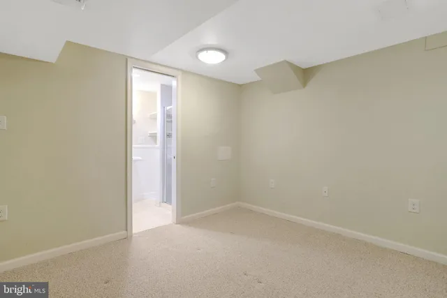 $1,250,000 | 5210 25th Place North, Arlington, VA 22207