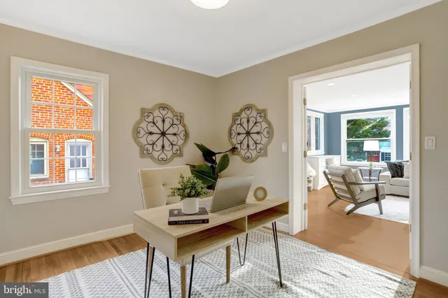 $1,250,000 | 5210 25th Place North, Arlington, VA 22207