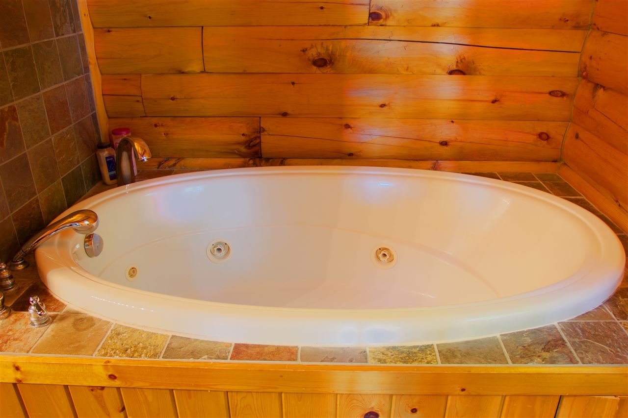 2424 Field Road Traverse City, MI 49685 - Photo 18 of 49 1867513-17.JPG