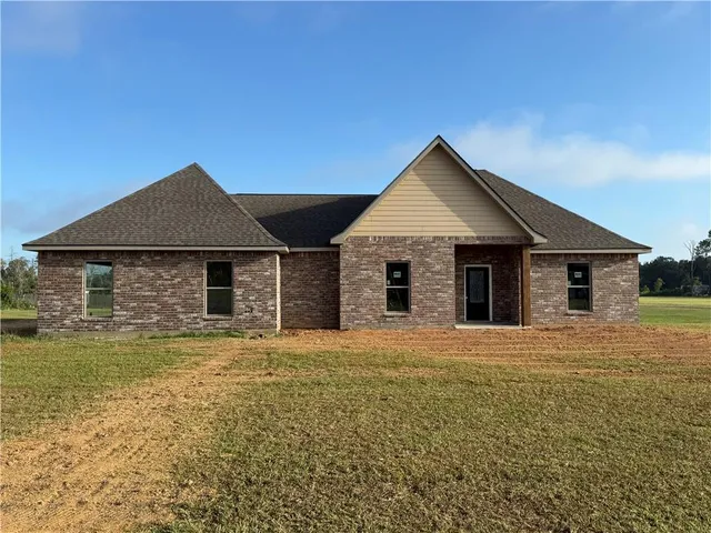 $338,500 | 7223 Deville Estates Drive, Deville, LA 71328