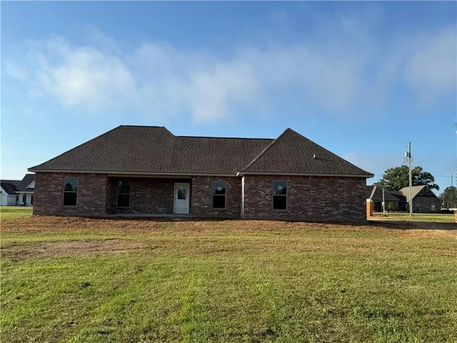 $338,500 | 7223 Deville Estates Drive, Deville, LA 71328