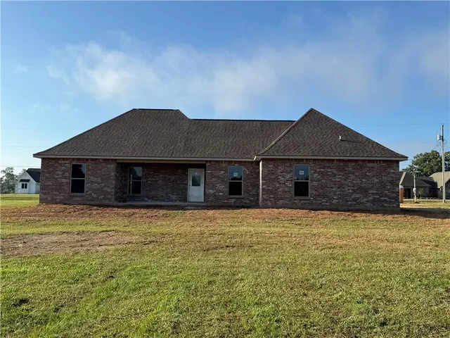 $338,500 | 7223 Deville Estates Drive, Deville, LA 71328